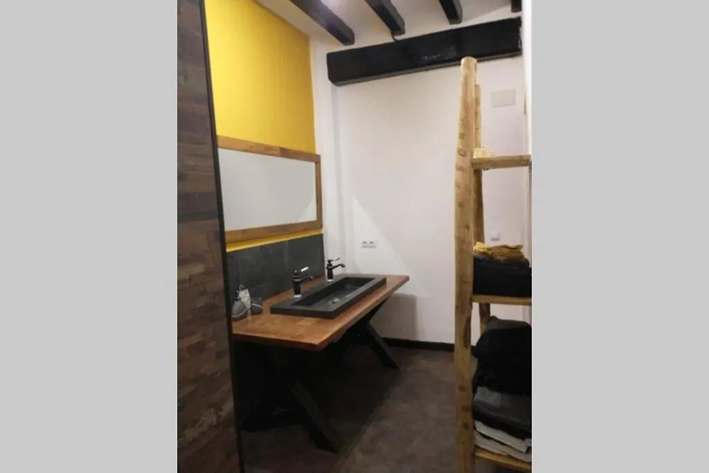 Reus, Amazing Apartment In The City Centre.  Reus